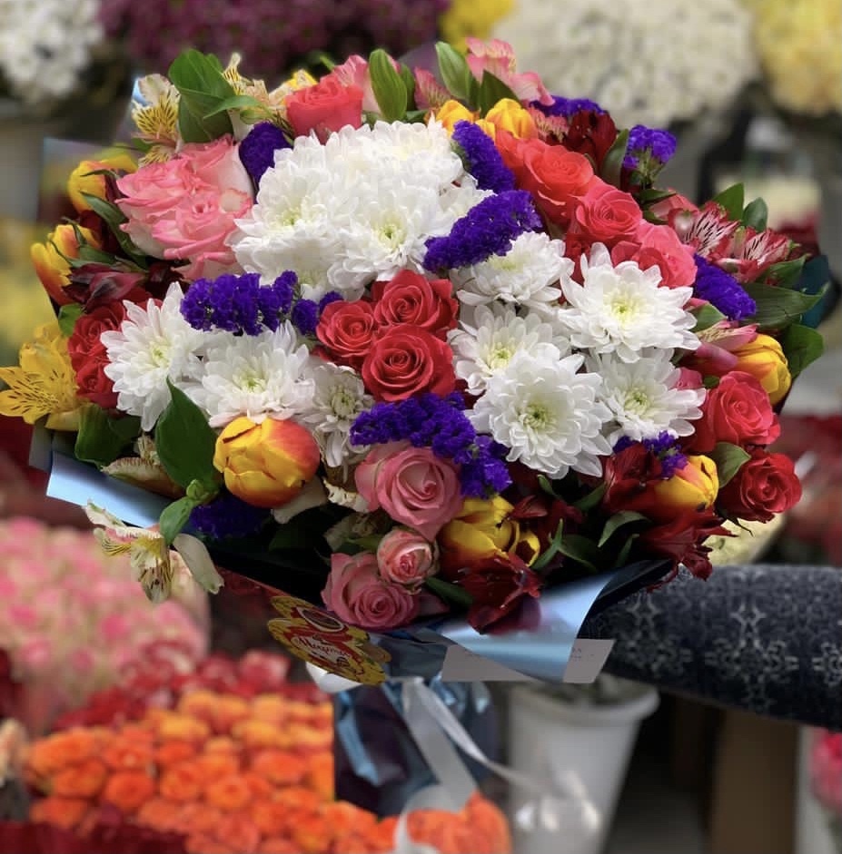 Игривая улыбка