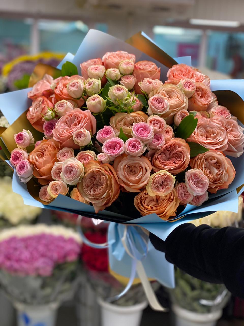 Пионовидные розы